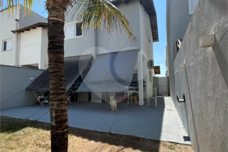 Casa à venda com 3 quartos, sendo 1 suíte,  no condomínio Vivere, Cuiabá - MT