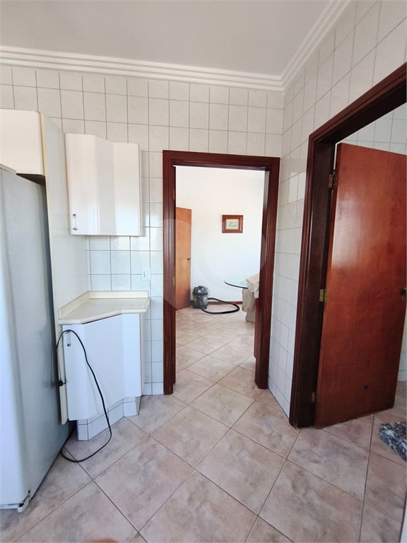 Casa à venda ou para alugar com 3 suítes no condomínio Estância Marambaia, Vinhedo - SP