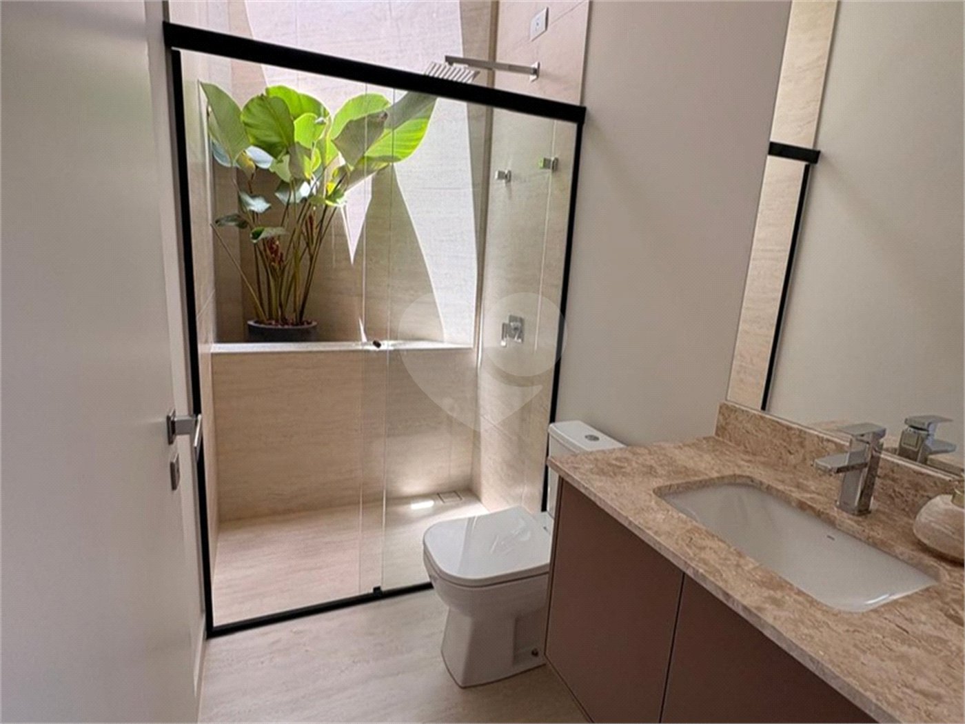 Casa à venda com 3 suítes no condomínio Helena Maria, Sorocaba - SP