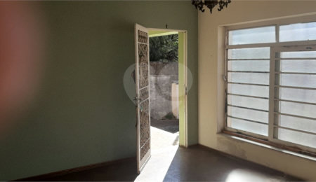 Casa Térrea à venda com 2 quartos no Centro, Vinhedo, SP