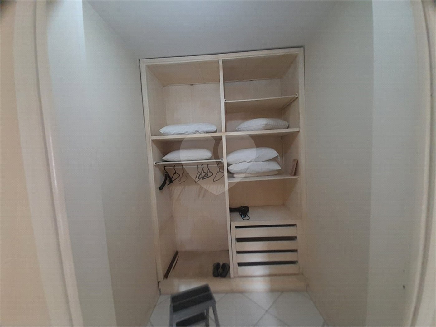 Apartamento à venda com 3 quartos, sendo 1 suíte, no Centro, Serra Negra, SP