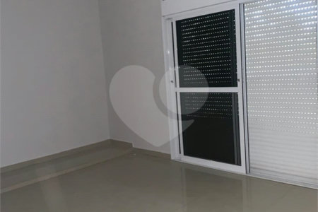 Sobrado à venda com 3 quartos, sendo 1 suíte, em Nova Cerejeira, Atibaia, SP