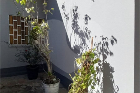 Casa à venda com 2 quartos em Vila Santa Maria, São Paulo, SP