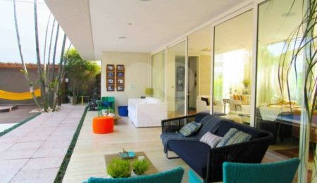 Casa à venda com 4 suítes no condomínio Bauhaus, São Paulo - SP