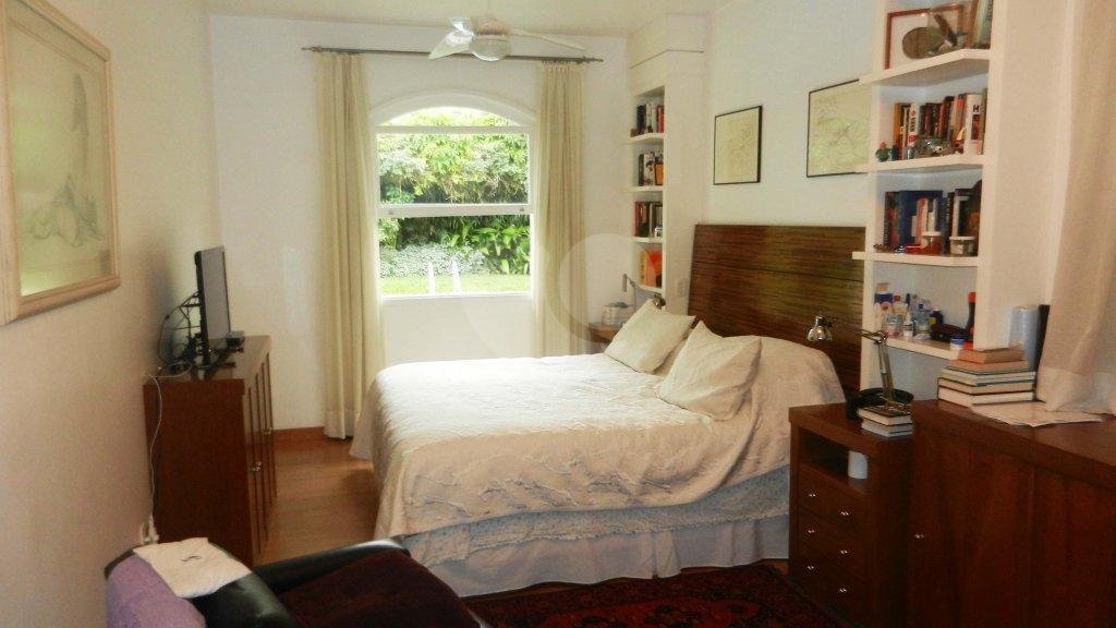 Casa Térrea à venda com 4 suítes em Alto da Boa Vista, São Paulo, SP
