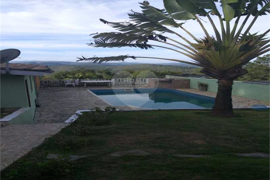 Casa à venda ou para alugar com 3 quartos, sendo 2 suítes, no condomínio Jardim da Montanha I, Mairiporã - SP