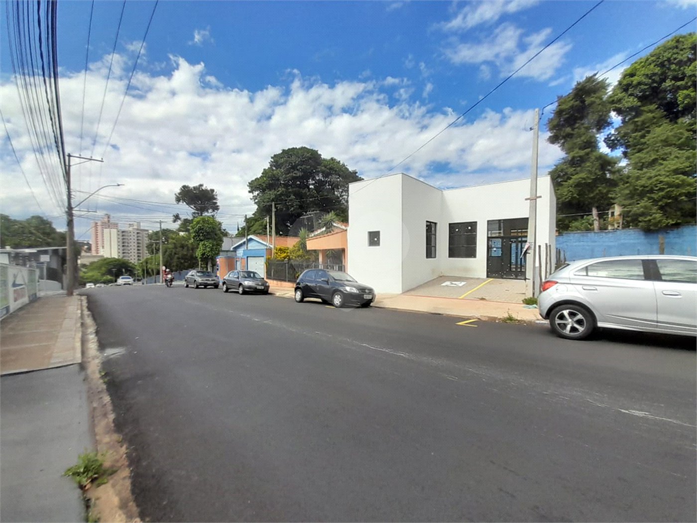 Imóvel Comercial na Rua Miguel Petroni – Localização Estratégica em Frente ao Campus da USP 1