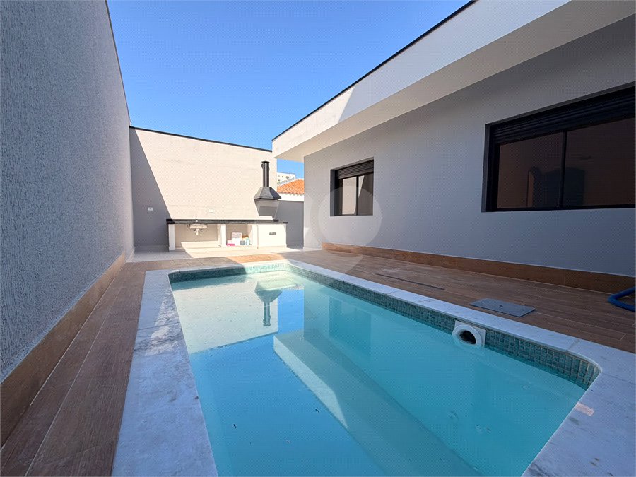 Casa à venda com 5 quartos, sendo 4 suítes, em Vila Rosália, Guarulhos, SP