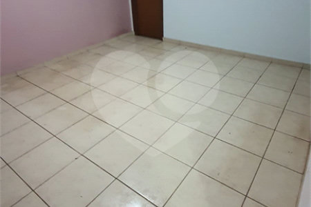 Casa sobrado para venda no Jardim das Torres