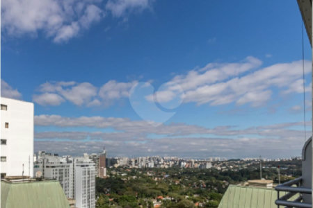 Duplex à venda ou para alugar com 1 suíte em Vila Madalena, São Paulo, SP