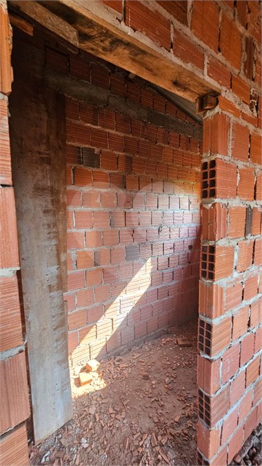 Casa à venda com 3 quartos, sendo 1 suíte, em Vila Áurea, Ponta Porã, MS