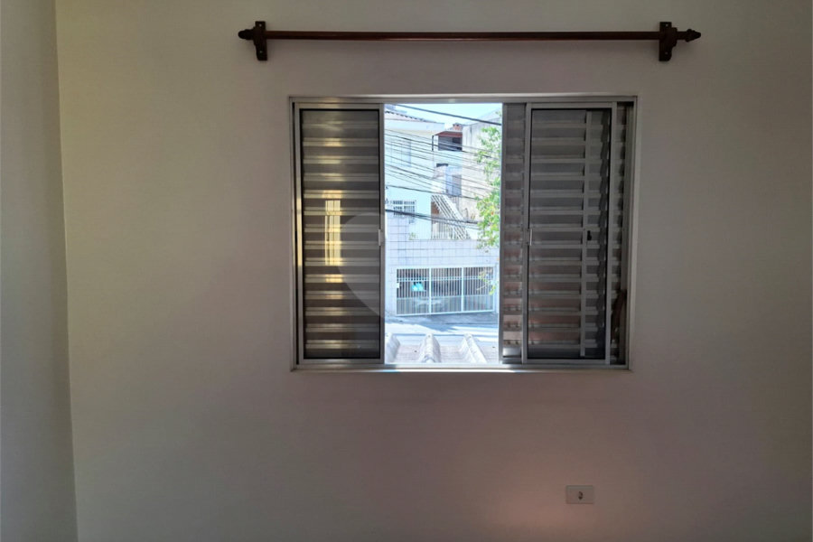 Sobrado à venda com 3 quartos no Brasilândia, São Paulo, SP