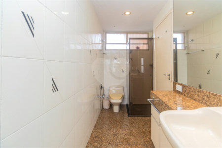 Sobrado à venda com 3 quartos, sendo 1 suíte, em Jardim Prudência, São Paulo, SP
