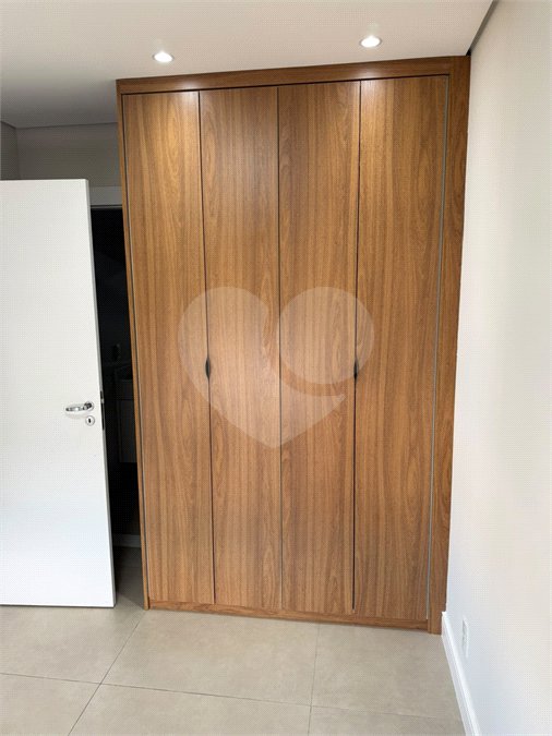 Apartamento à venda ou para alugar com 2 suítes em Vila Olímpia, São Paulo, SP