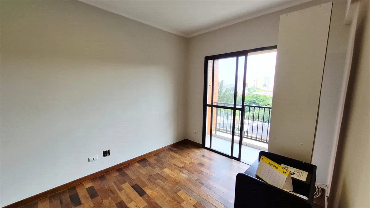 Apartamento à venda com 3 quartos, sendo 1 suíte,  em Vila Indiana, São Paulo, SP