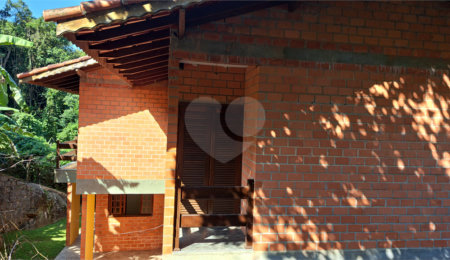 Casa à venda com 3 quartos, sendo 1 suíte,  em Serra da Cantareira, Mairiporã, SP