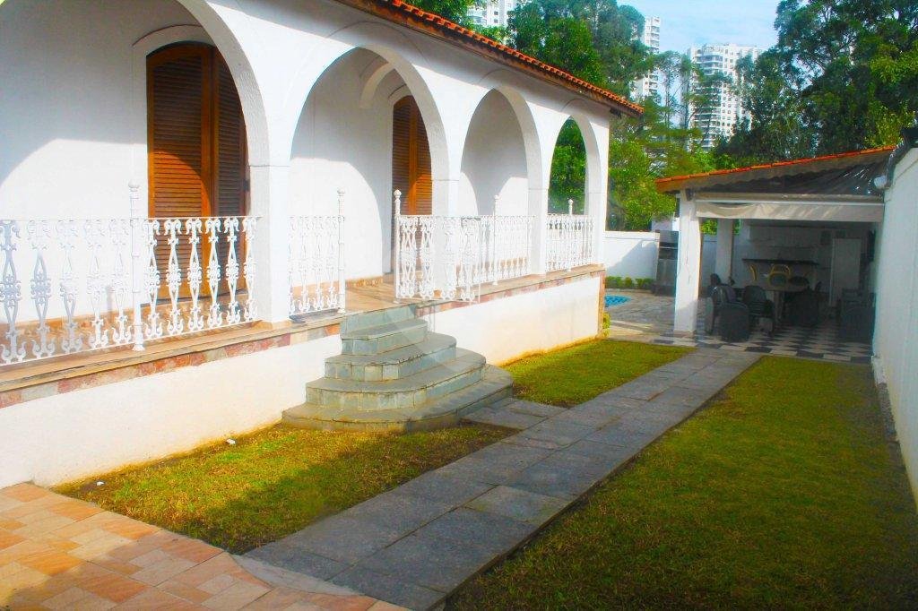 Casa Térrea para alugar com 3 suítes em Jardim Marajoara, São Paulo, SP