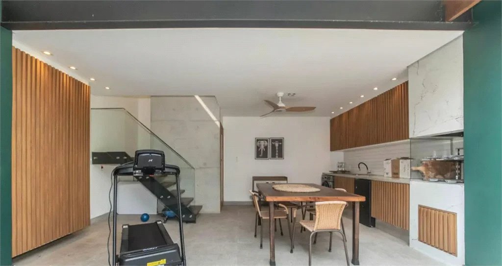 Sobrado à venda com 4 quartos, sendo 1 suíte, em Cidade Monções, São Paulo, SP