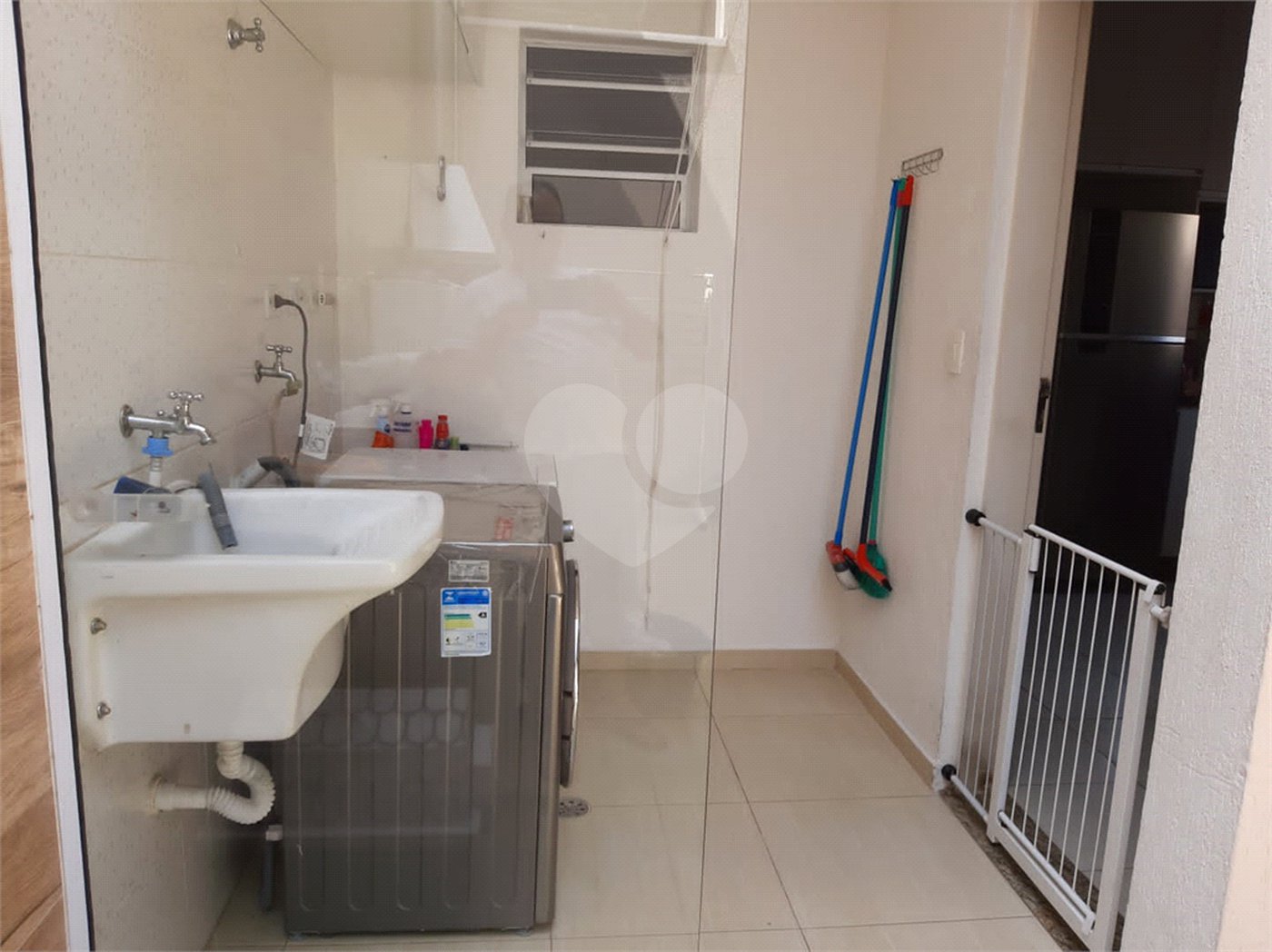 Sobrado à venda com 3 quartos, sendo 1 suíte, em Vila Suissa, Mogi das Cruzes, SP