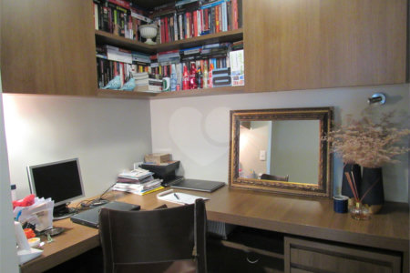 Apartamento à venda com 4 quartos, sendo 3 suítes, em Jardim Londrina, São Paulo, SP