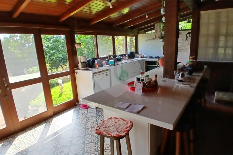 Casa à venda com 4 suítes no condomínio Sausalito, Mairiporã - SP