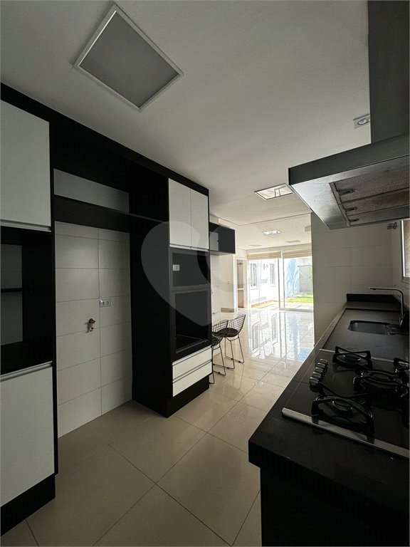 Casa à venda com 4 quartos, sendo 2 suítes,  no condomínio Montblanc, Sorocaba - SP