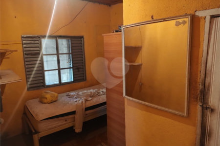 Casa à venda com 2 quartos, sendo 1 suíte, no Centro, Jarinu, SP
