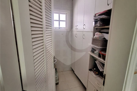 Casa à venda com 3 quartos, sendo 1 suíte, em Vila de Vecchi, Jundiaí, SP