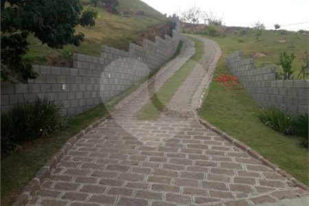 Casa à venda com 3 quartos, sendo 2 suítes, no condomínio Outeiro das Flores, Itupeva - SP