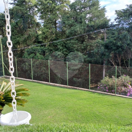 Casa em condomínio para alugar com 3 quartos, sendo 1 suíte, em Vila Petrópolis, Atibaia, SP