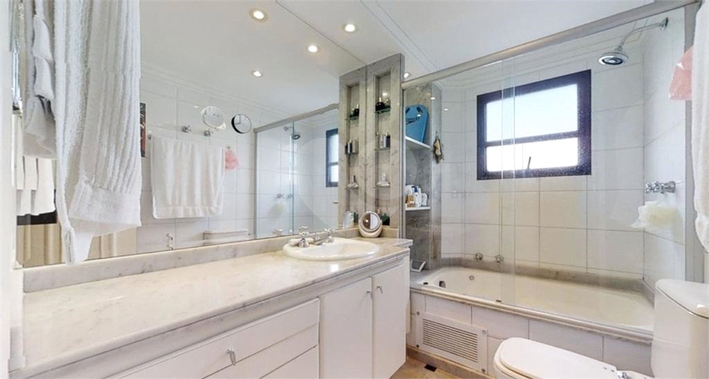 Apartamento à venda com 3 quartos, sendo 2 suítes, em Vila Suzana, São Paulo, SP
