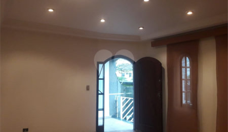 Sobrado à venda com 4 quartos, sendo 1 suíte,  em Jaçanã, São Paulo, SP