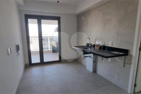 Apartamento à venda com 3 suítes em Moema, São Paulo, SP