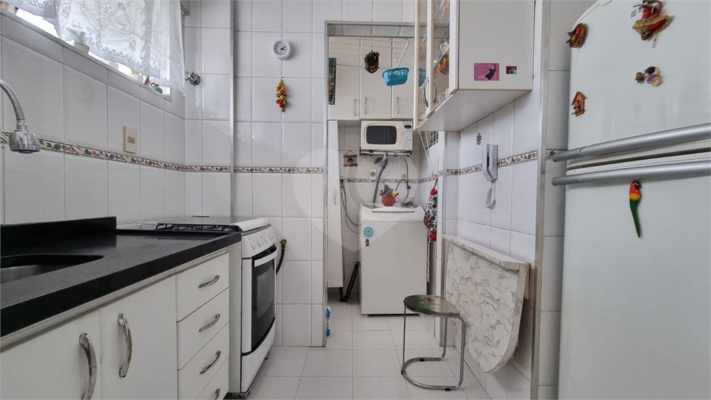 Apartamento à Venda na Bela Vista com 60m², Excelente Localização e Potencial de Reforma
