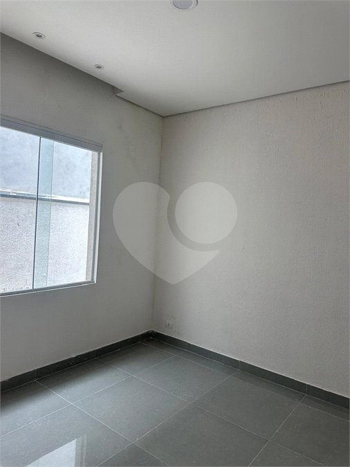 Terreno para alugar com 3 suítes no condomínio Residencial Veneza, Mogi das Cruzes - SP