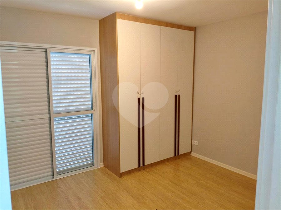 Casa à venda com 3 quartos, sendo 1 suíte, no condomínio Residencial Rio Preto Village, Atibaia - SP