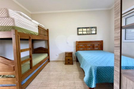Casa à venda com 2 suítes em Loteamento de Chácaras Arumã, Sarapuí, SP