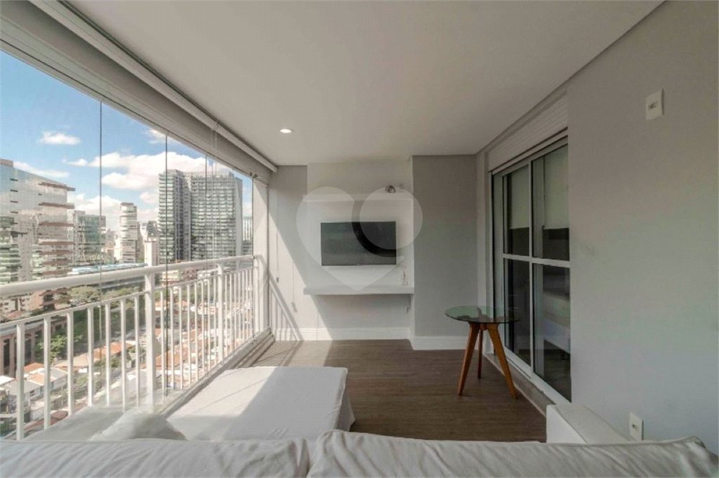 Apartamento para alugar com 1 suíte em Vila Nova Conceição, São Paulo, SP