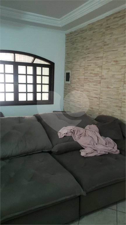 Casa à venda com 3 quartos, sendo 1 suíte, em Jardim dos Ipês, Suzano, SP