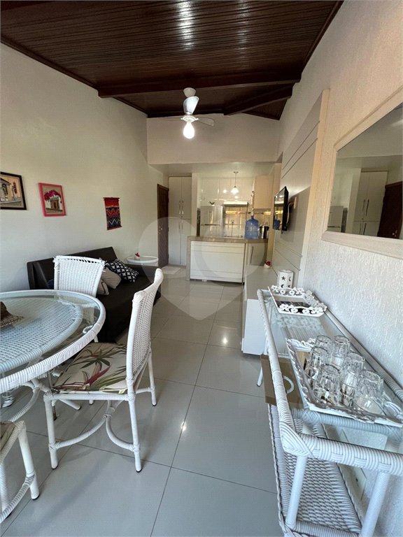Apartamento à venda com 1 quarto em Taperapuan, Porto Seguro, BA