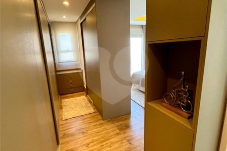 Apartamento à venda com 4 quartos, sendo 3 suítes, em Morumbi, São Paulo, SP