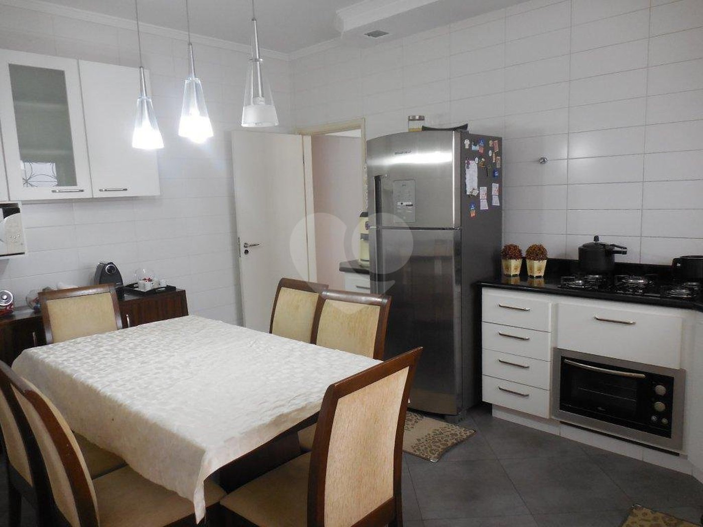 Casa à venda com 4 quartos, sendo 3 suítes, em Jardim Franca, São Paulo, SP