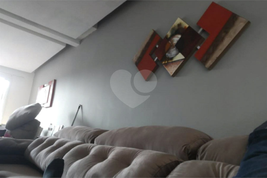 Casa à venda com 3 quartos, sendo 1 suíte,  no condomínio Village St. Louis, São Paulo - SP