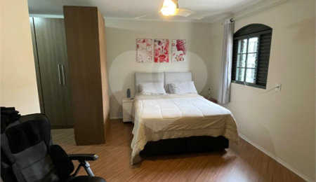 Sobrado à venda com 4 quartos, sendo 1 suíte,  em Jardim Las Vegas, Santo André, SP