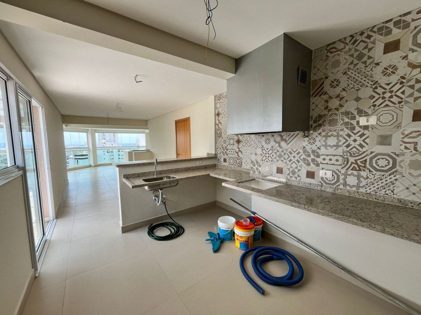 Cobertura com 3 dormitórios à venda, 270 m² por R$ 2.890.000,00 - Barra Funda - Guarujá/SP