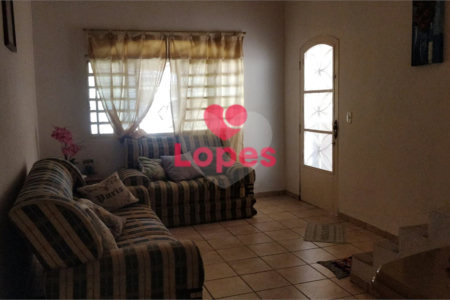 Casa à venda com 3 quartos em Parque Residencial Flamboyant, São José dos Campos, SP
