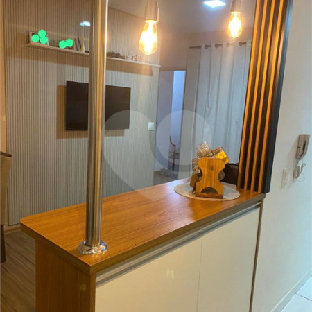 Apartamento à venda com 2 quartos, sendo 1 suíte,  em Jardim Carambeí, São Roque, SP