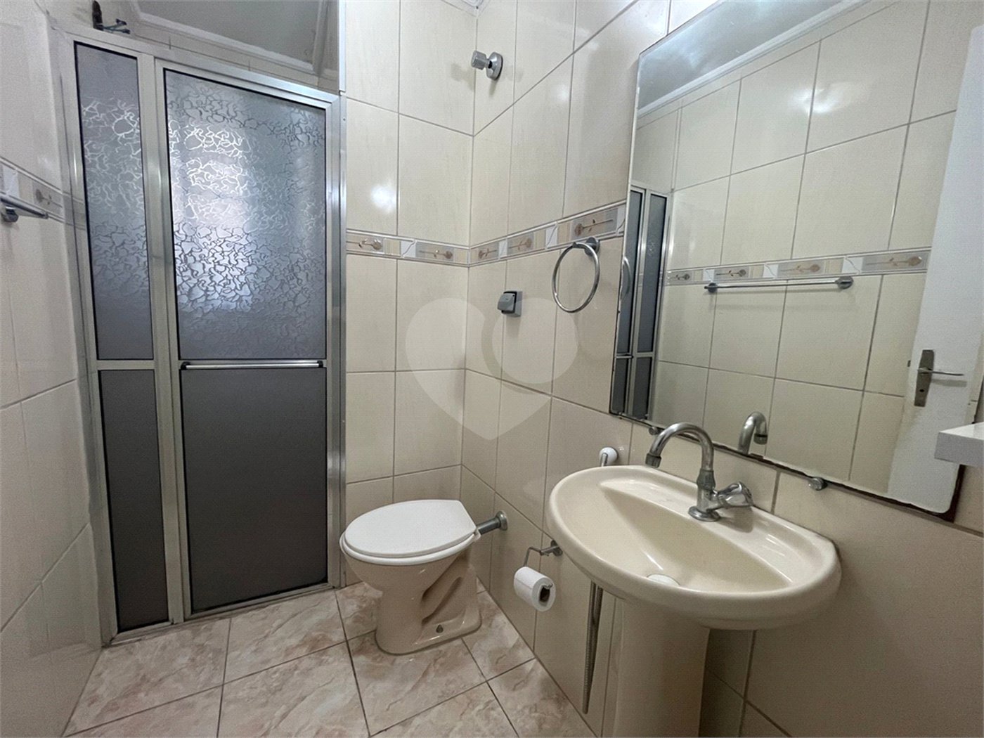 Casa à venda com 4 quartos, sendo 3 suítes, em Jardim França, São Paulo, SP