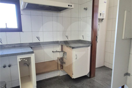 Apartamento à venda ou para alugar com 3 quartos, sendo 2 suítes, em Vila Romana, São Paulo, SP