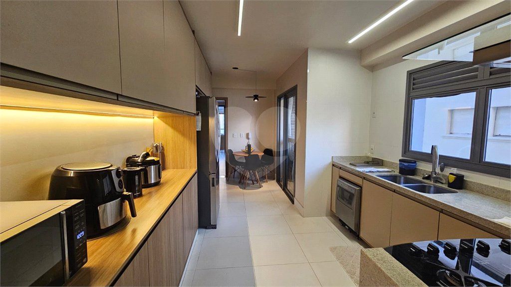 Apartamento à venda ou para alugar com 3 suítes em Brooklin Paulista, São Paulo, SP